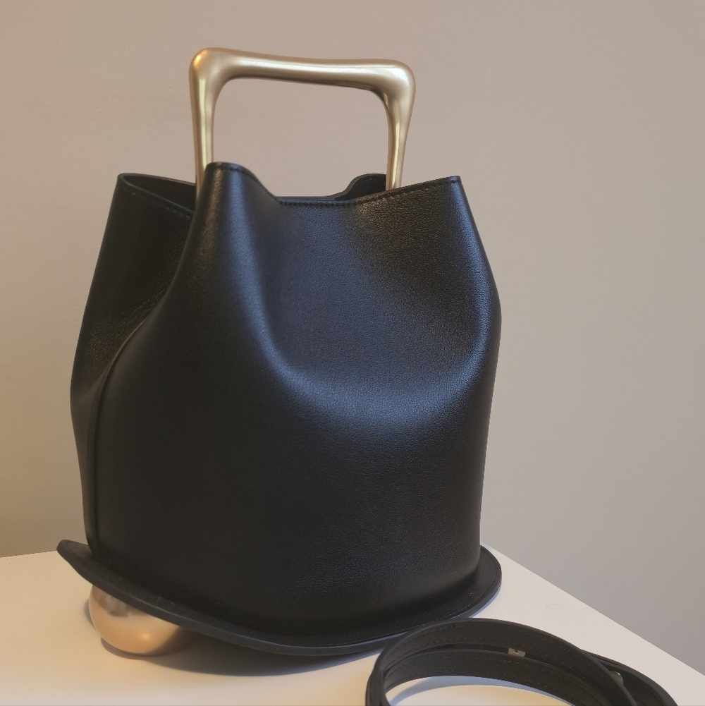 Gorgeous Black Leather Bucket Bag